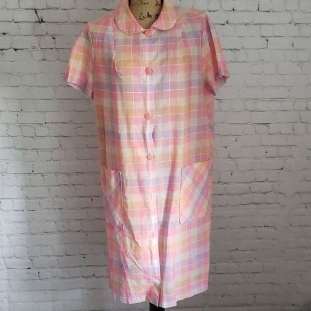 Vintage 60s Pastel Pink Plaid House Dress - Picture 2 of 11